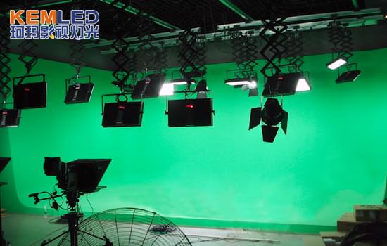 湖南長沙電視臺政法頻道虛擬演播室燈光實(shí)景圖1