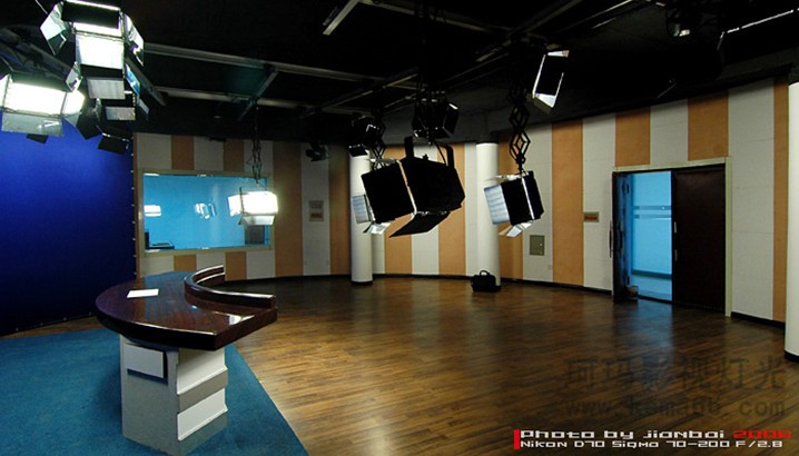 東風(fēng)汽車(chē)企業(yè)演播室燈光設(shè)計(jì)