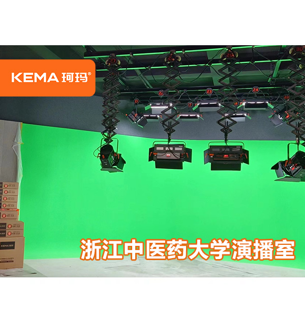 浙江中醫(yī)藥大學演播室：面部發(fā)黑,全場燈光昏暗怎么辦？