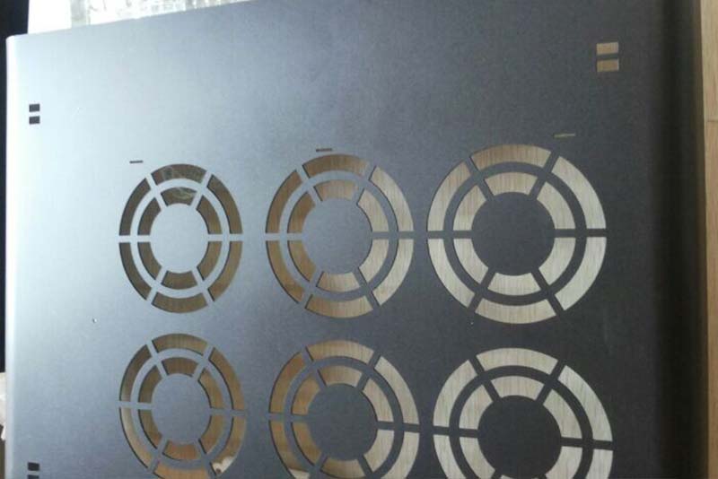 激光切割與傳統(tǒng)切割方式的對(duì)比