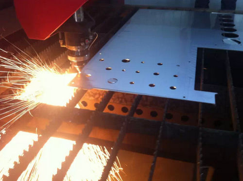 傳統(tǒng)鈑金加工與光纖激光切割加工對(duì)比