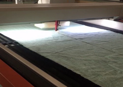 激光切割加工怎樣避免出現(xiàn)掛渣這一問題